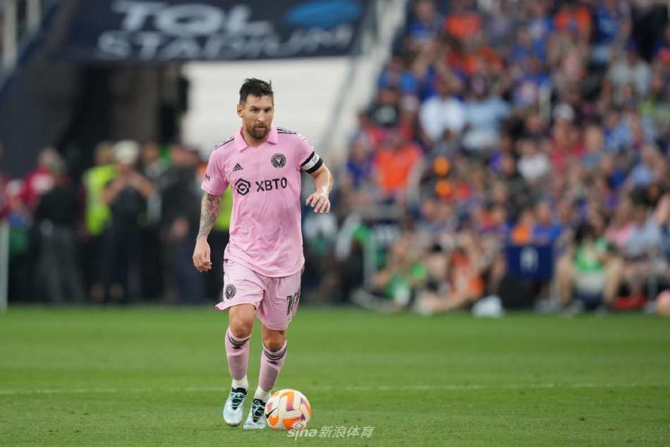 足球发展提 足球发展提